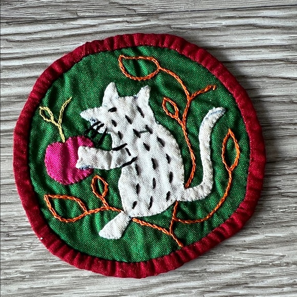 NWOT 90s Hand-Crafted MOLA Colorful Embroidered Design Coasters Patches - Picture 3 of 10